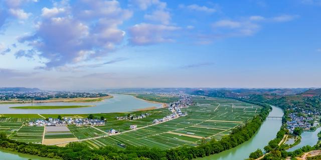 潼南區(qū)桂林街道：以高質(zhì)量黨建推動高質(zhì)量發(fā)展（高質(zhì)量黨建引領(lǐng)社區(qū)發(fā)展）